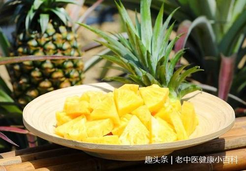 菠萝蜜的功效与作用 禁忌和食用方法(菠萝减肥的秘密在于它丰富的果汁