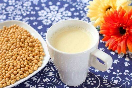 早餐常喝豆浆好处多,提高免疫力延缓衰老!
