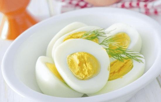 感冒可以吃鸡蛋吗伴有发烧症状者吃鸡蛋或加重病情